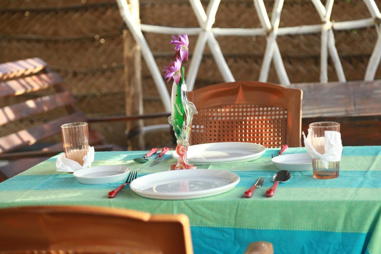 Sea Shine Beach Resort Mirissa Exterior foto